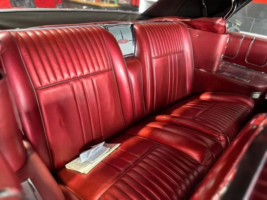 1961 Oldsmobile Starfire - Image 7 of 13
