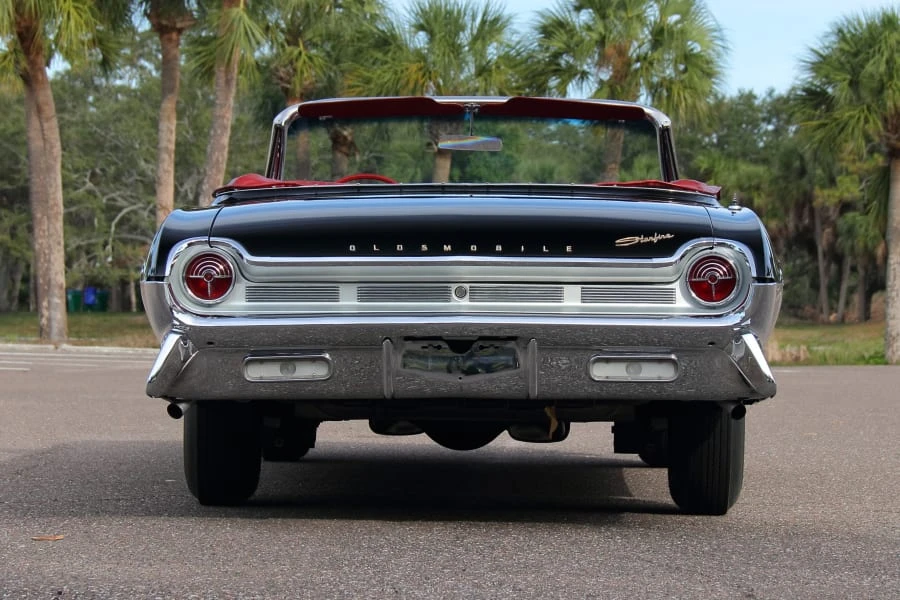 1961 Oldsmobile Starfire - Image 5 of 31