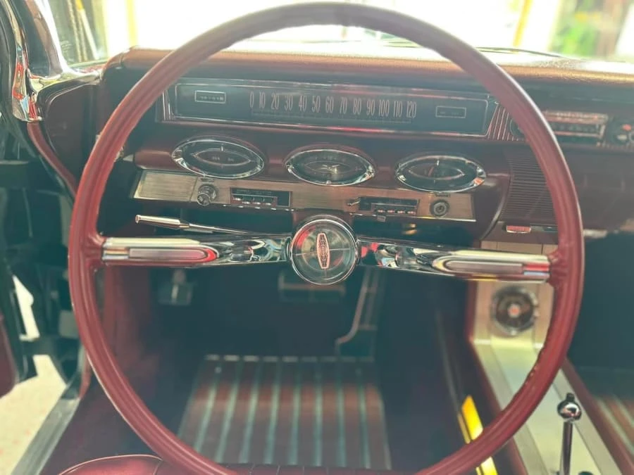 1961 Oldsmobile Starfire - Image 10 of 13