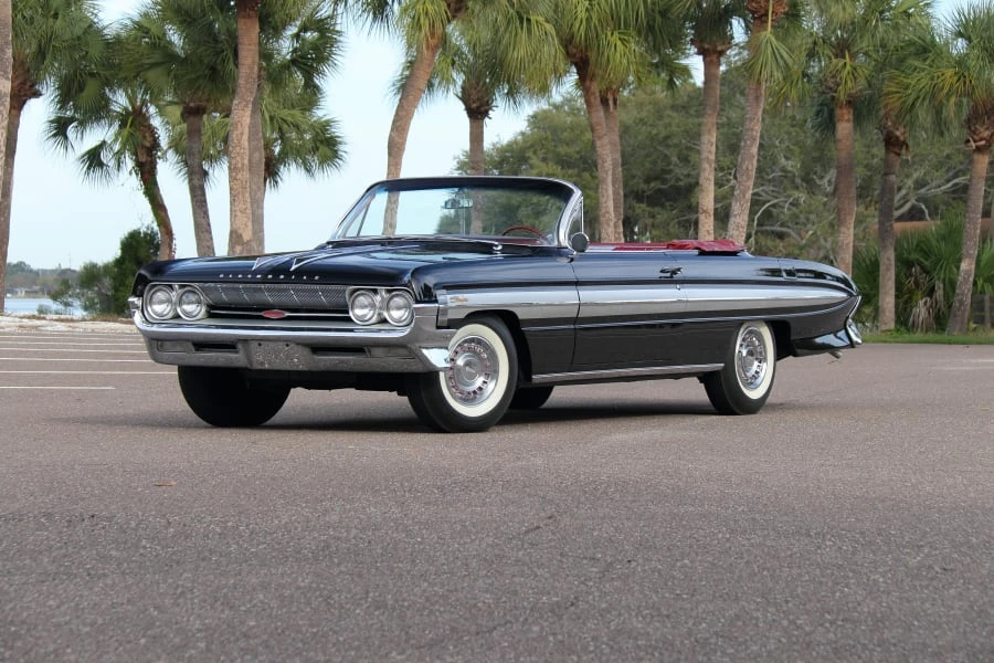 1961 Oldsmobile Starfire - Image 14 of 31