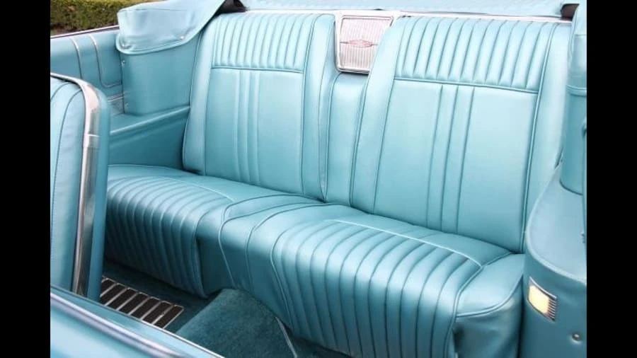 1961 Oldsmobile Starfire - Image 5 of 12