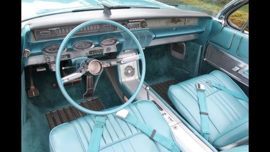1961 Oldsmobile Starfire - Image 4 of 12