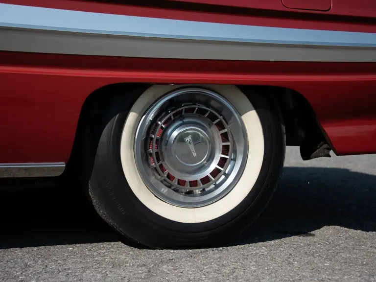 1961 Oldsmobile Starfire - Image 26 of 31