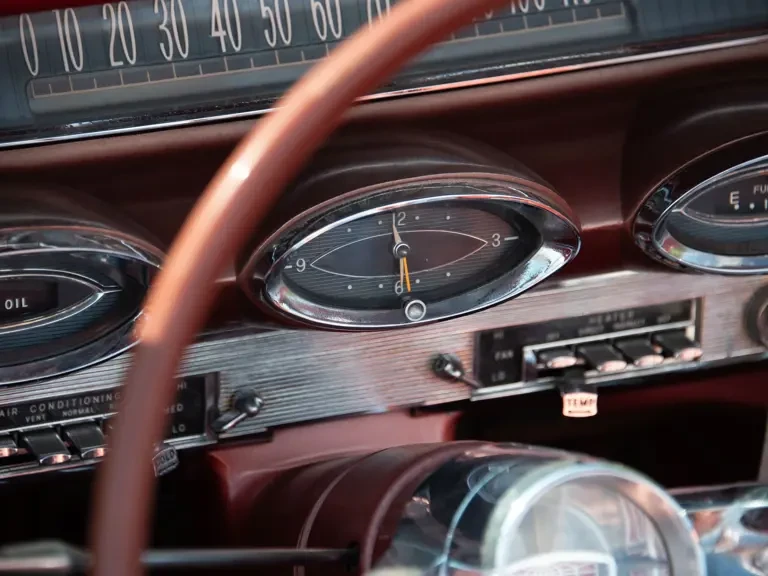 1961 Oldsmobile Starfire - Image 30 of 31