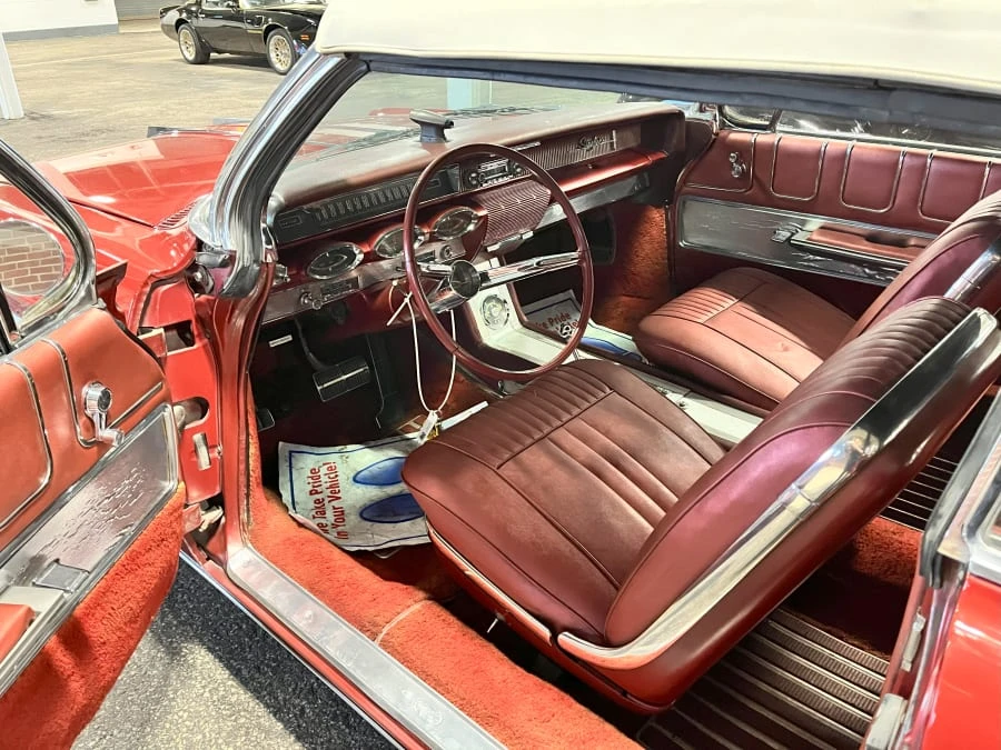 1961 Oldsmobile Starfire - Image 5 of 6