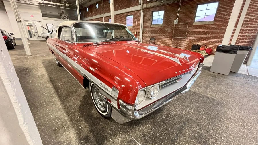 1961 Oldsmobile Starfire - Image 3 of 6