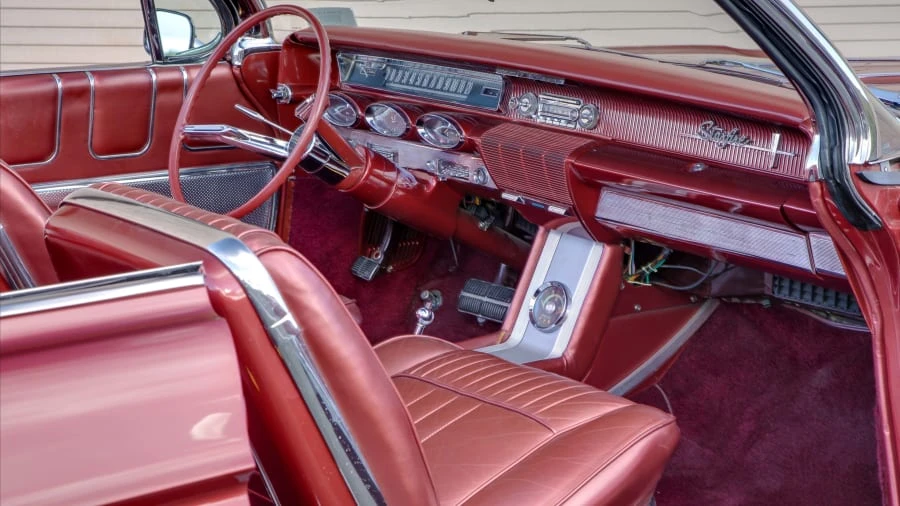 1961 Oldsmobile Starfire - Image 4 of 12