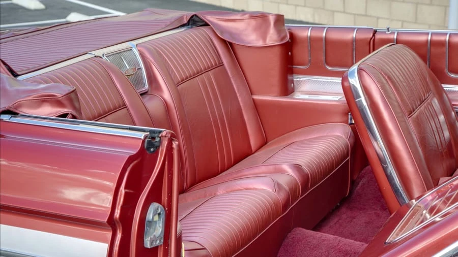 1961 Oldsmobile Starfire - Image 10 of 12