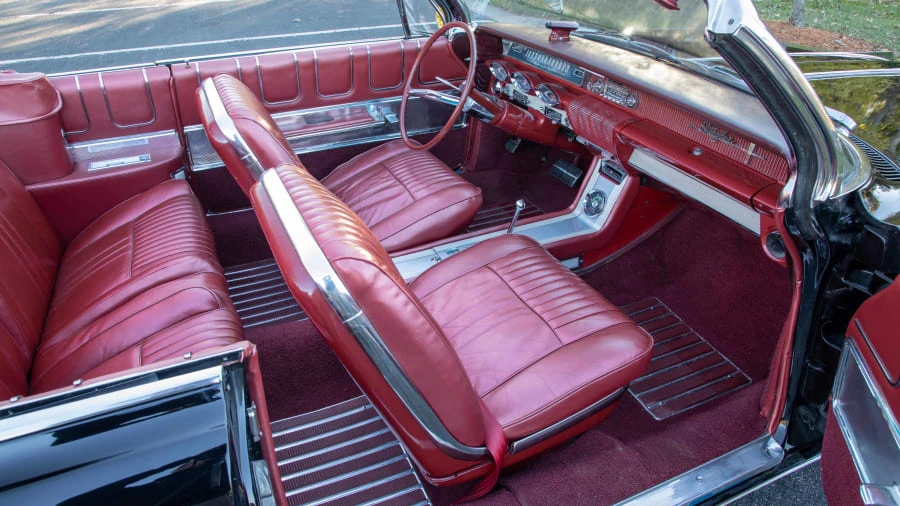1961 Oldsmobile Starfire - Image 5 of 20