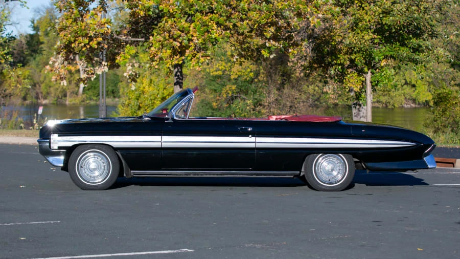1961 Oldsmobile Starfire - Image 8 of 20