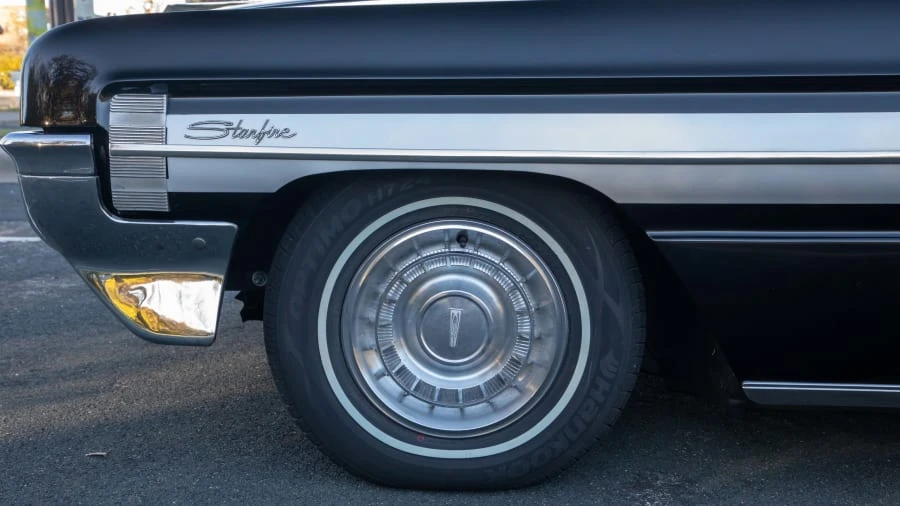 1961 Oldsmobile Starfire - Image 11 of 20