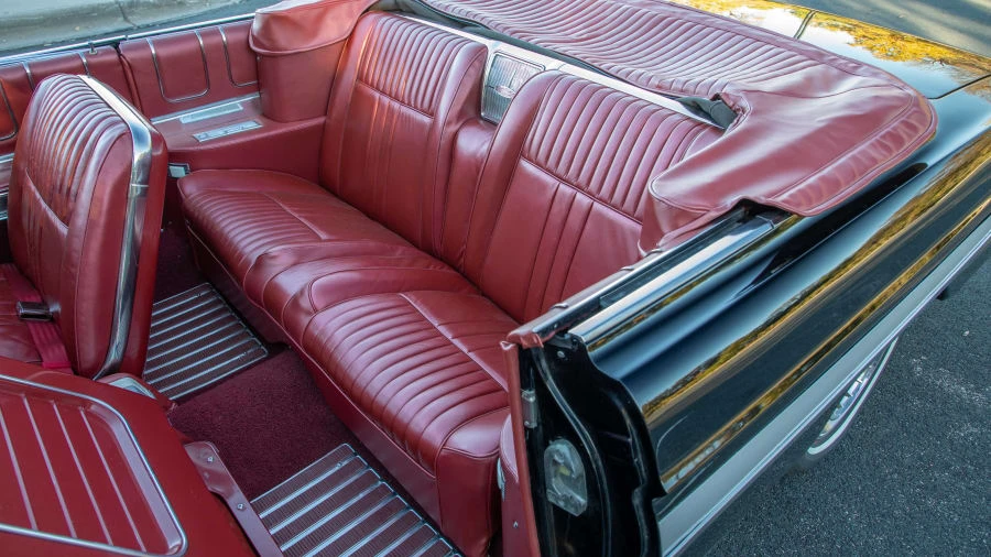 1961 Oldsmobile Starfire - Image 13 of 20