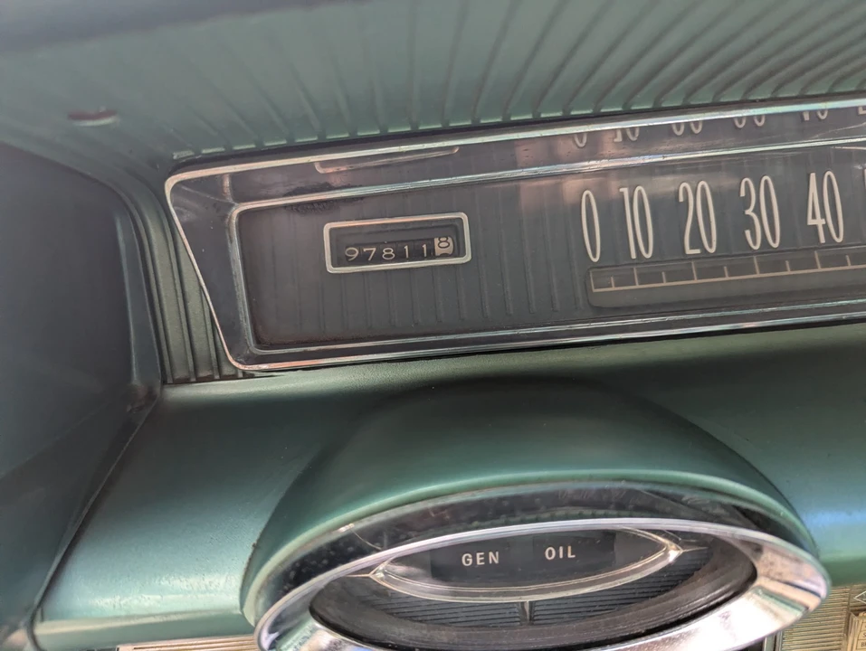 1961 Oldsmobile 88 - Image 10 of 31
