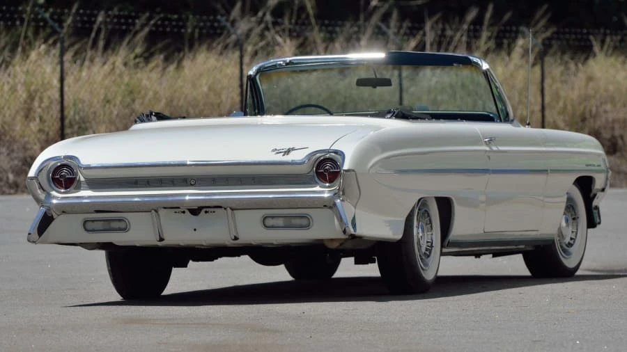 1961 Oldsmobile 88 - Image 9 of 31
