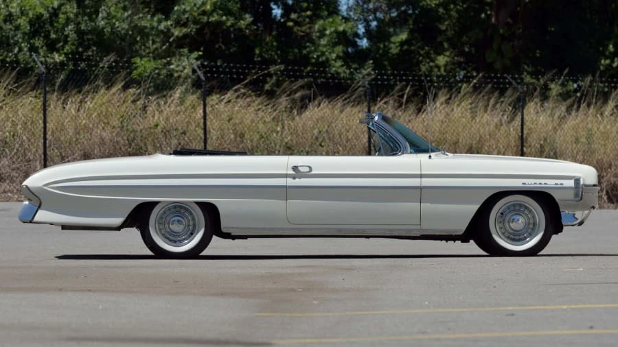 1961 Oldsmobile 88 - Image 2 of 31
