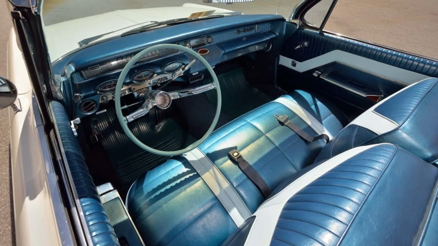 1961 Oldsmobile 88 - Image 25 of 31