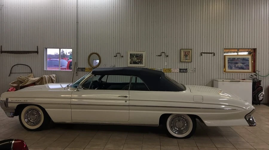 1961 Oldsmobile 88 - Image 2 of 9