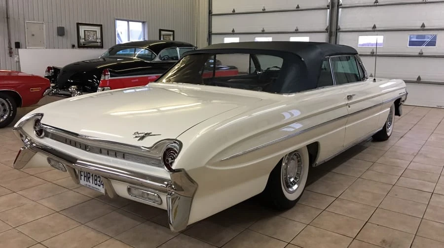1961 Oldsmobile 88 - Image 4 of 9