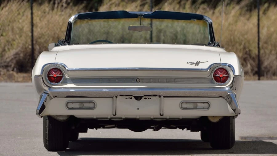 1961 Oldsmobile 88 - Image 13 of 31