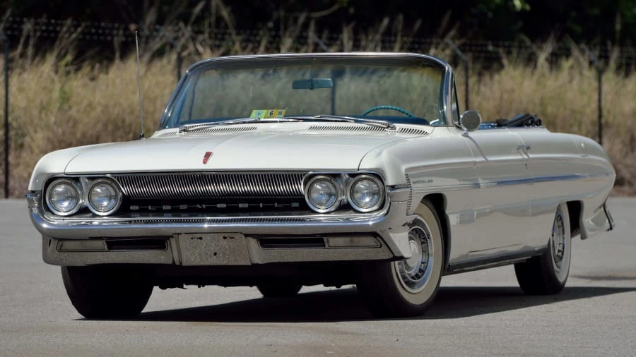 1961 Oldsmobile 88 - Image 17 of 31