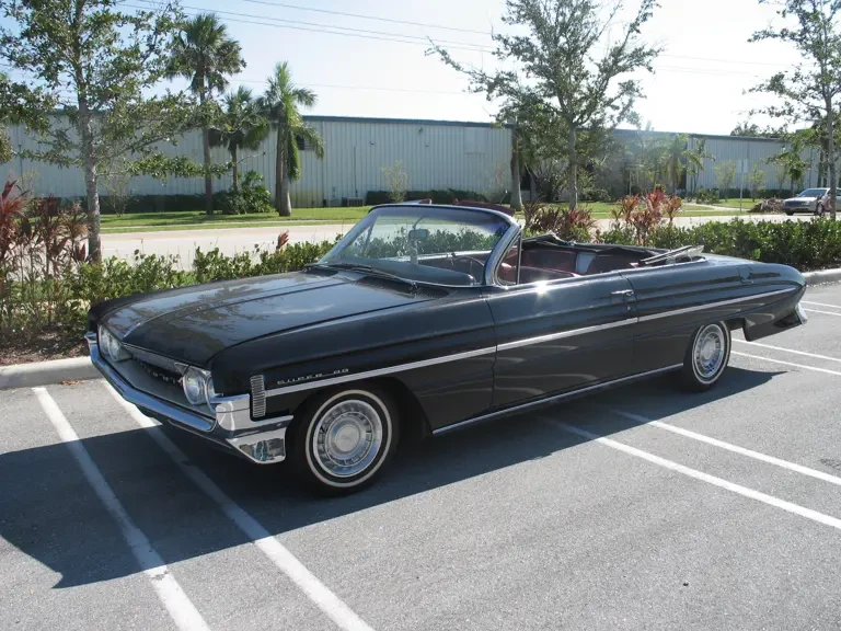 1961 Oldsmobile 88 - Image 2 of 2