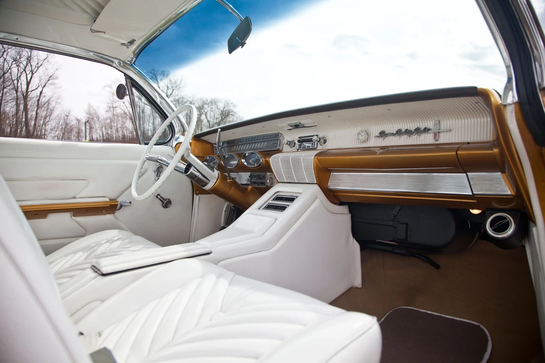 1961 Oldsmobile 88 - Image 4 of 8