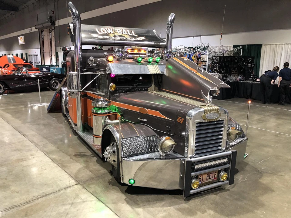 1961 Peterbilt - Image 4 of 25