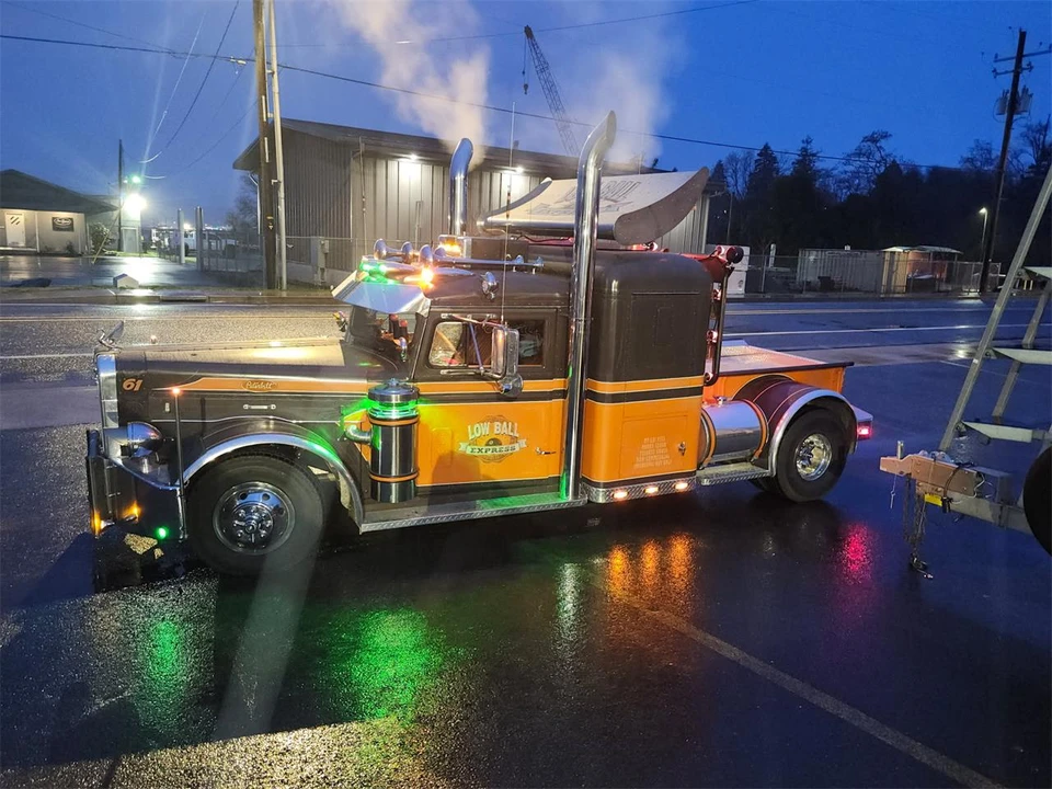 1961 Peterbilt - Image 9 of 25