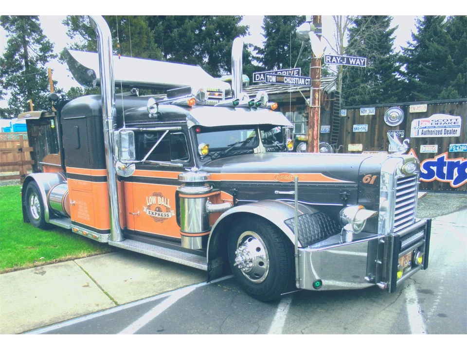 1961 Peterbilt - Image 24 of 25