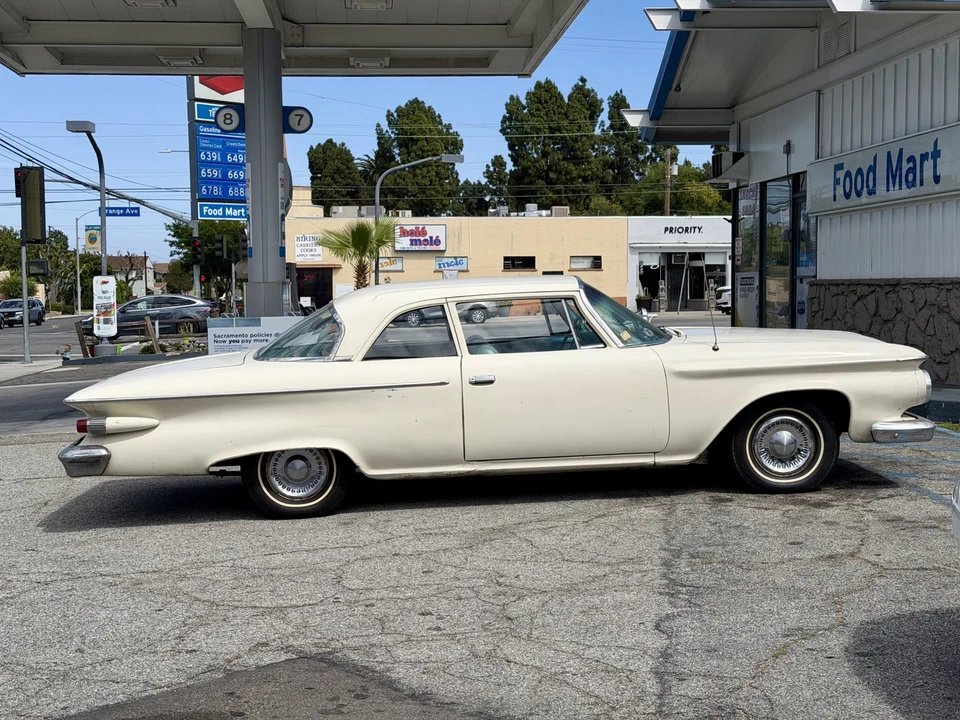 1961 Plymouth Savoy - Image 10 of 31
