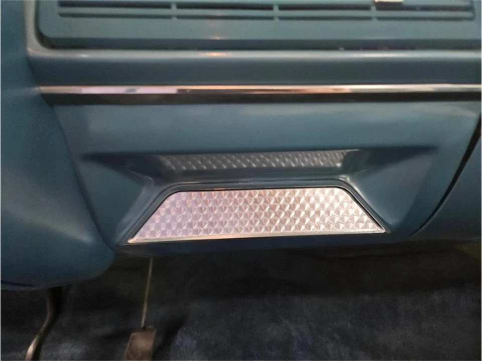 1961 Plymouth Valiant - Image 18 of 31