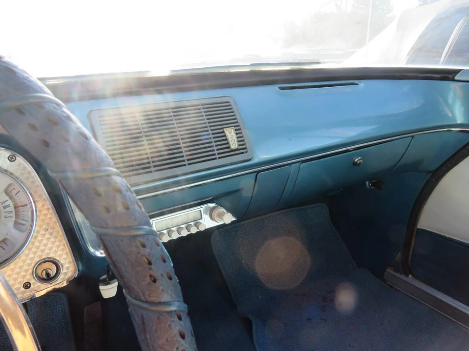 1961 Plymouth Valiant - Image 20 of 30
