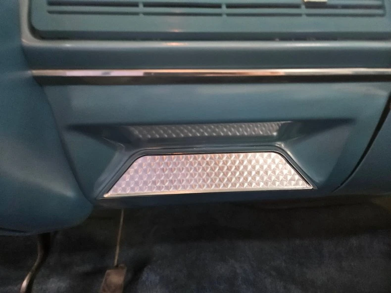 1961 Plymouth Valiant - Image 18 of 31