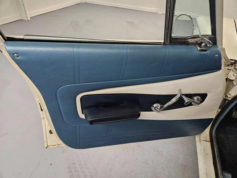 1961 Plymouth Valiant - Image 10 of 31