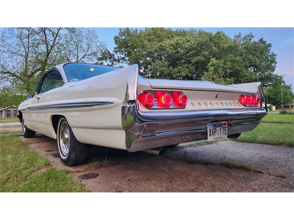 1961 Pontiac Bonneville 2nd Gen - Image 5 of 27