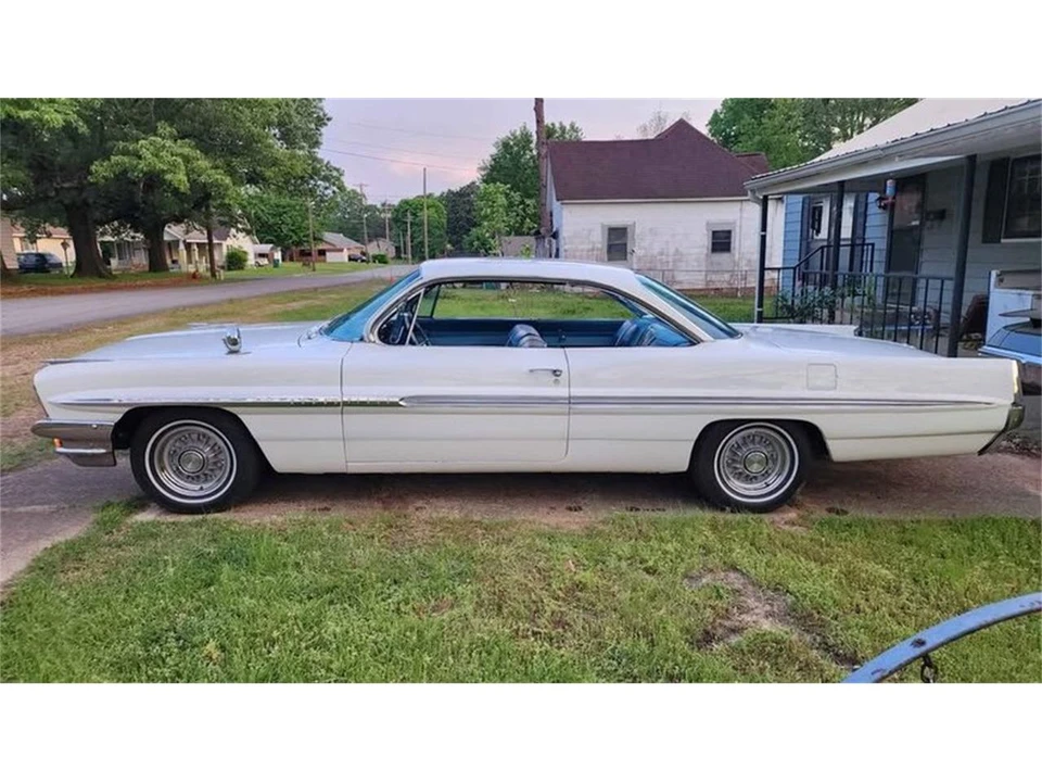 1961 Pontiac Bonneville 2nd Gen - Image 3 of 27