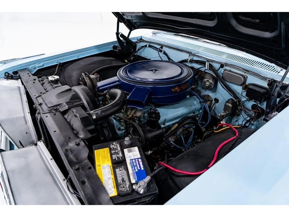 1961 Pontiac Bonneville 2nd Gen - Image 17 of 31