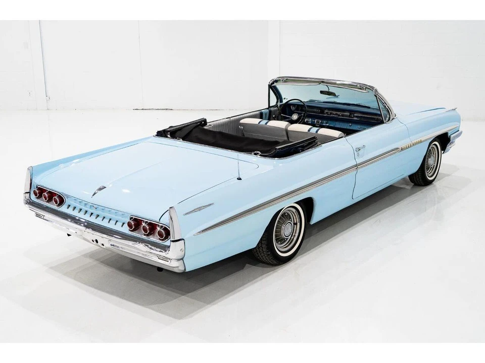 1961 Pontiac Bonneville 2nd Gen - Image 25 of 31