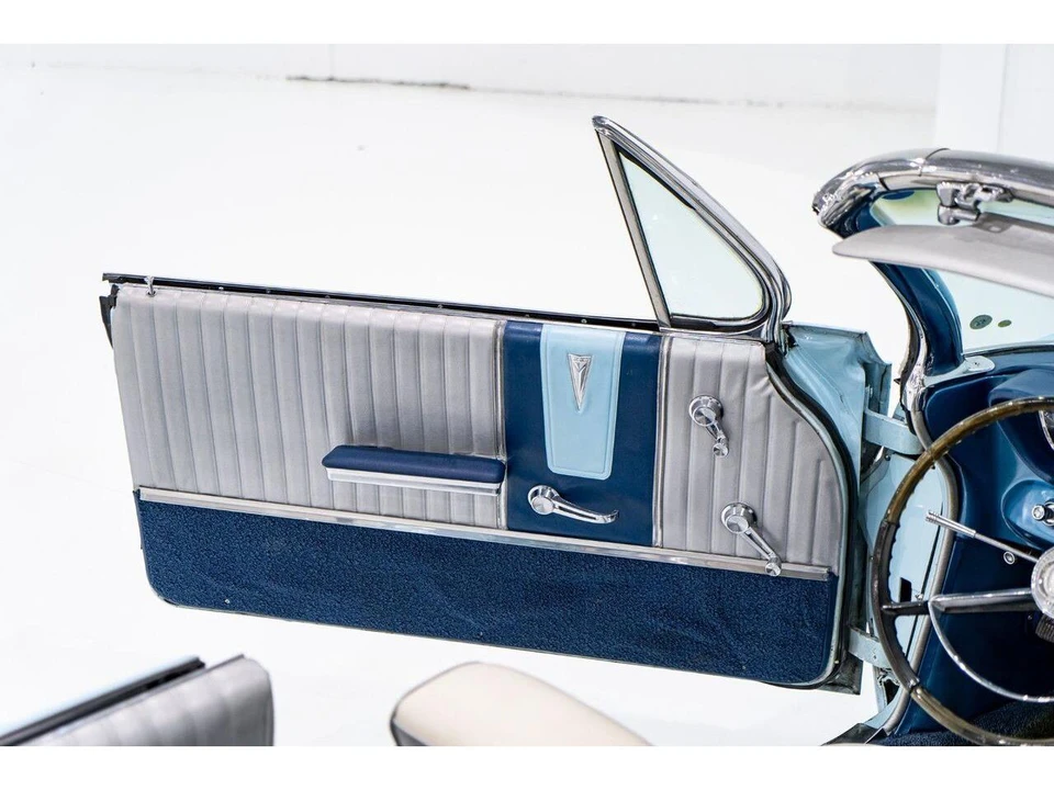 1961 Pontiac Bonneville 2nd Gen - Image 10 of 31