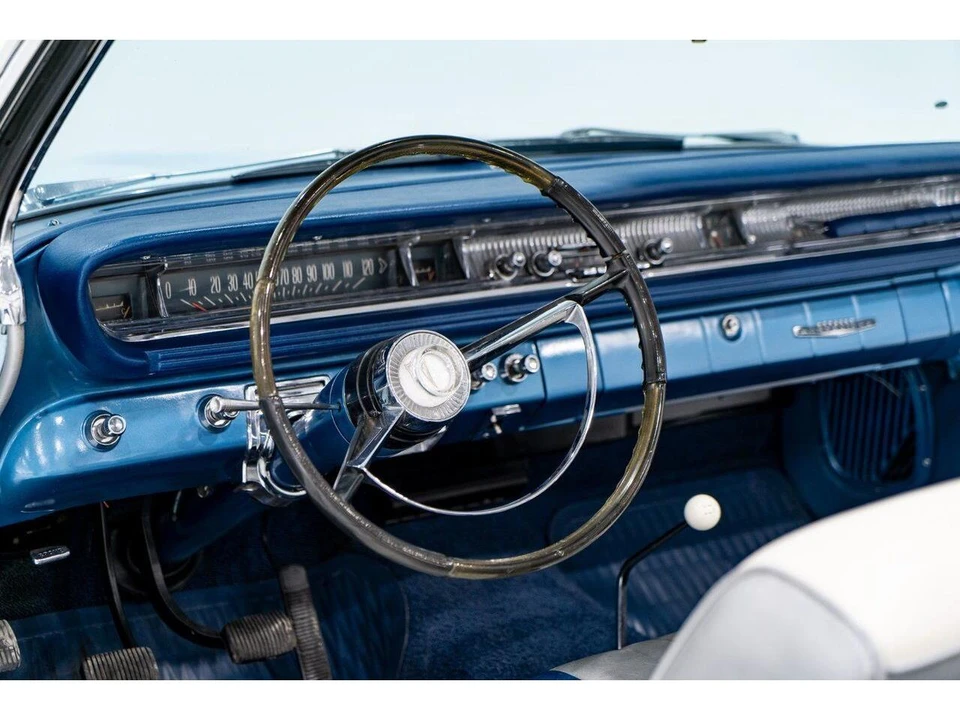 1961 Pontiac Bonneville 2nd Gen - Image 11 of 31