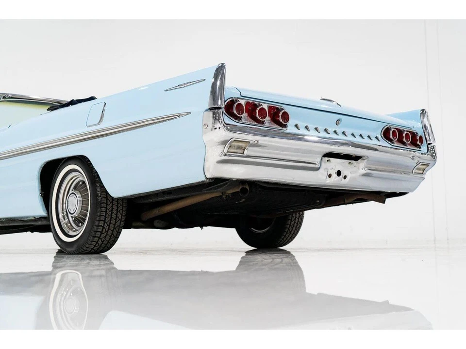 1961 Pontiac Bonneville 2nd Gen - Image 28 of 31