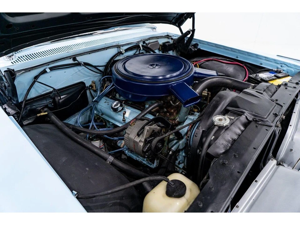 1961 Pontiac Bonneville 2nd Gen - Image 16 of 31