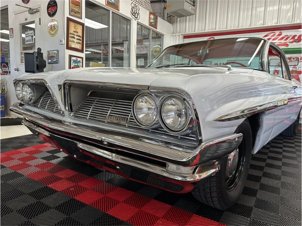 1961 Pontiac Bonneville 2nd Gen - Image 9 of 31