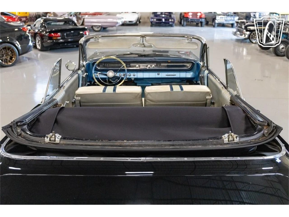1961 Pontiac Bonneville 2nd Gen - Image 27 of 31