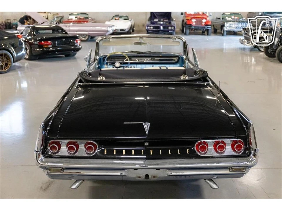 1961 Pontiac Bonneville 2nd Gen - Image 9 of 31