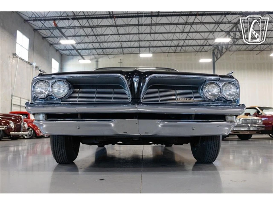 1961 Pontiac Bonneville 2nd Gen - Image 5 of 31