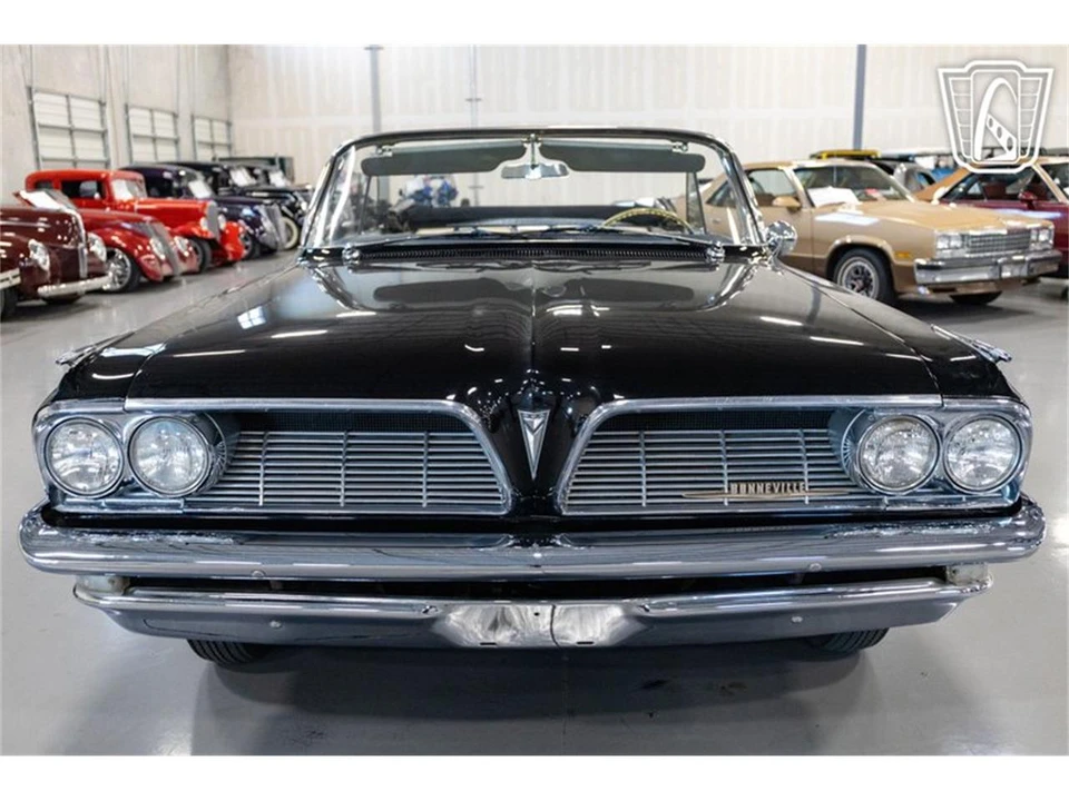 1961 Pontiac Bonneville 2nd Gen - Image 16 of 31