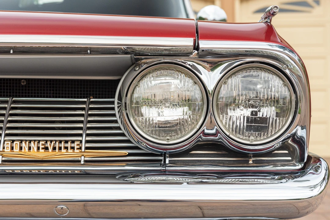 1961 Pontiac Bonneville 2nd Gen - Image 18 of 31