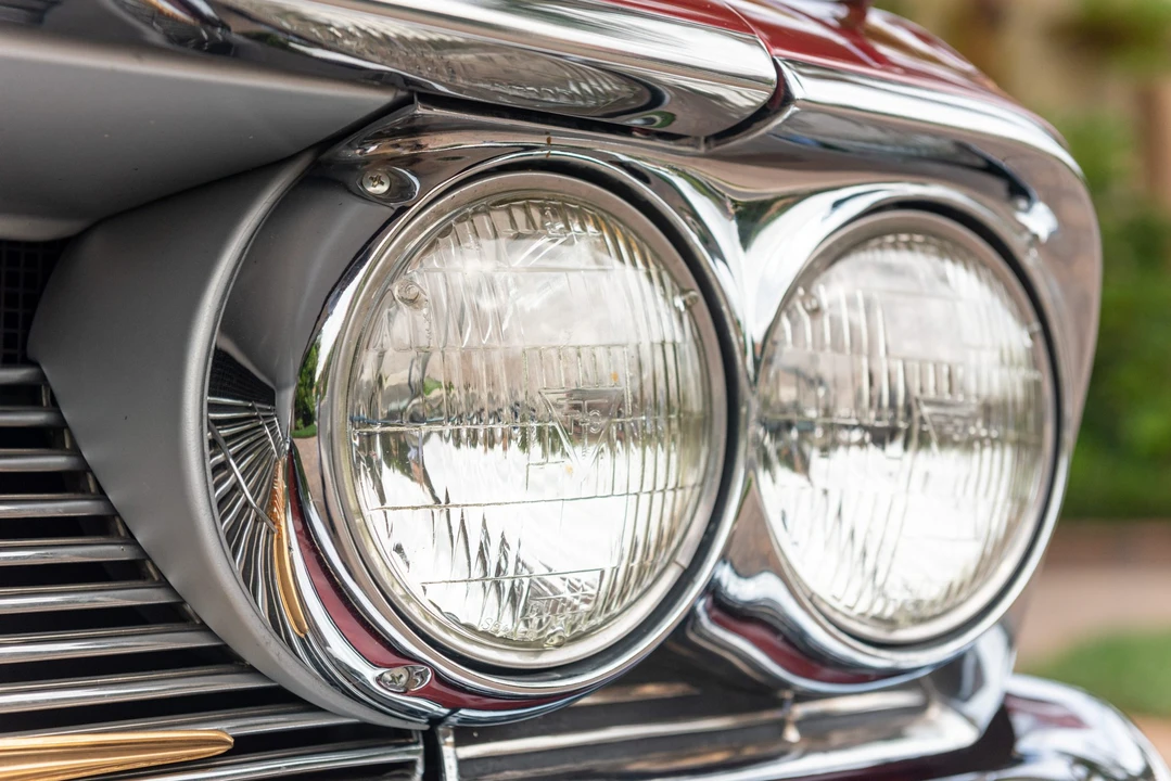 1961 Pontiac Bonneville 2nd Gen - Image 19 of 31