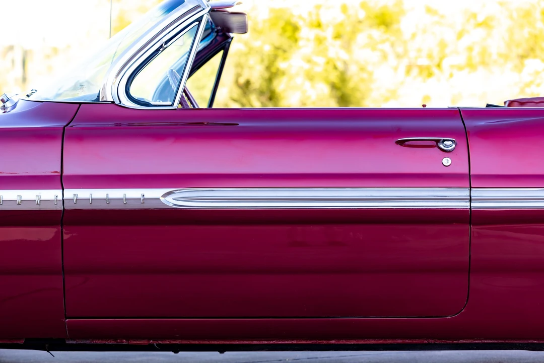 1961 Pontiac Bonneville 2nd Gen - Image 13 of 31